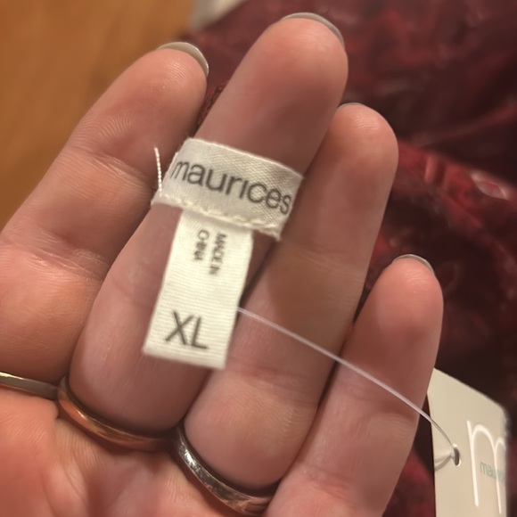 Maurice’s red and paisley print long sleeve dress. Tie back and ruffles top - Picture 8 of 9